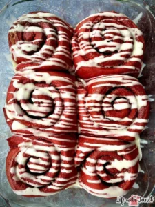 Red velvet cinnamon rolls